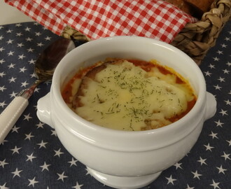 Nydelig tomatsuppe med gratinert ost