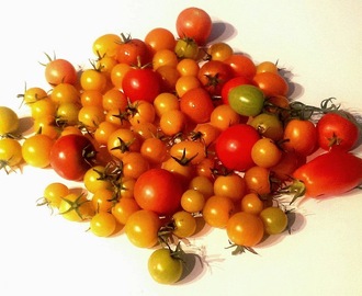 Grillet tomatsuppe med cherrytomater