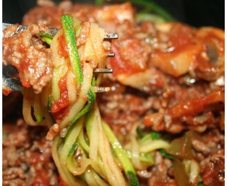 Squash-spagetti med kjøttsaus