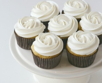 Carrot Cupcakes with cream cheese frosting