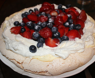 Ultimate Pavlova Cake