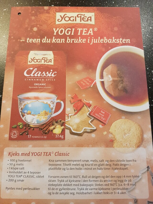 Kjeks med Yogi Tea.