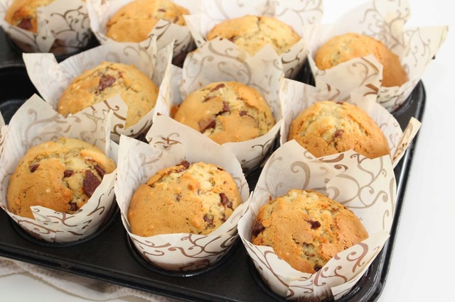 Bananmuffins med sjokoladebiter og nøtter