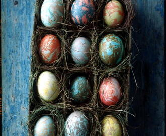 Naturlig fargede egg...