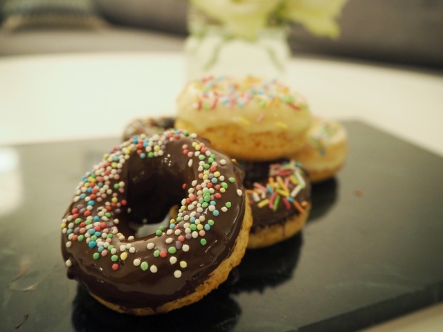 Healthier oven baked donuts