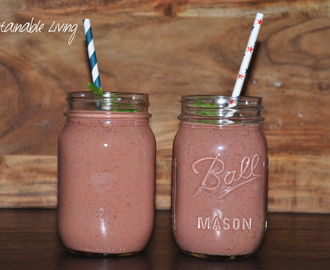 Chokladmousse-med-hallon-smoothie