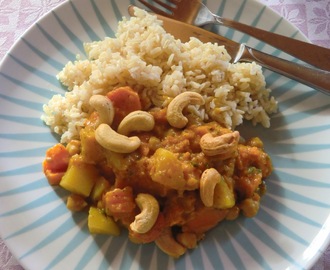 Vegogryta med afrikanska smaker - med sötpotatis, morötter, kokosmjölk och cashewpasta