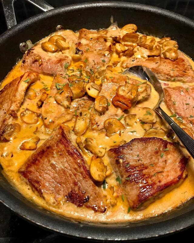 Malin Sofia Magdalena Jansson on Instagram: “⭐️ Fylld skinkschnitzel med svampsås ⭐️ Vilken efterlängtad lördagskväll ?? Och en riktigt god #middag (med 2 familjemedlemmar) blev det…”