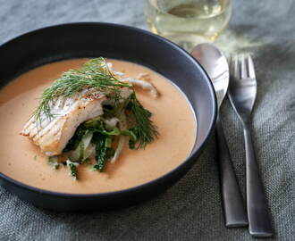 Fiskesuppe med torskefileter og grønt