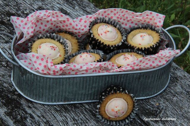 Cookiecups med strawberries & cream