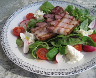 SalladÂ medÂ MozzarellaÂ ochÂ grillatÂ Sidfläsk