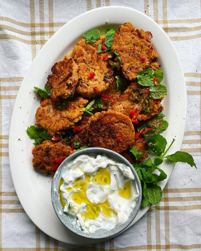 Linsfritters med lök och garam masala