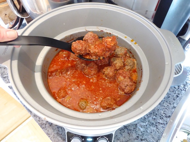 Ljuvliga köttbullar i tomatsås i Crock Pot