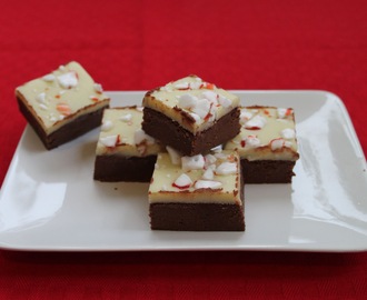 Chokladfudge med vit choklad och polkaströssel