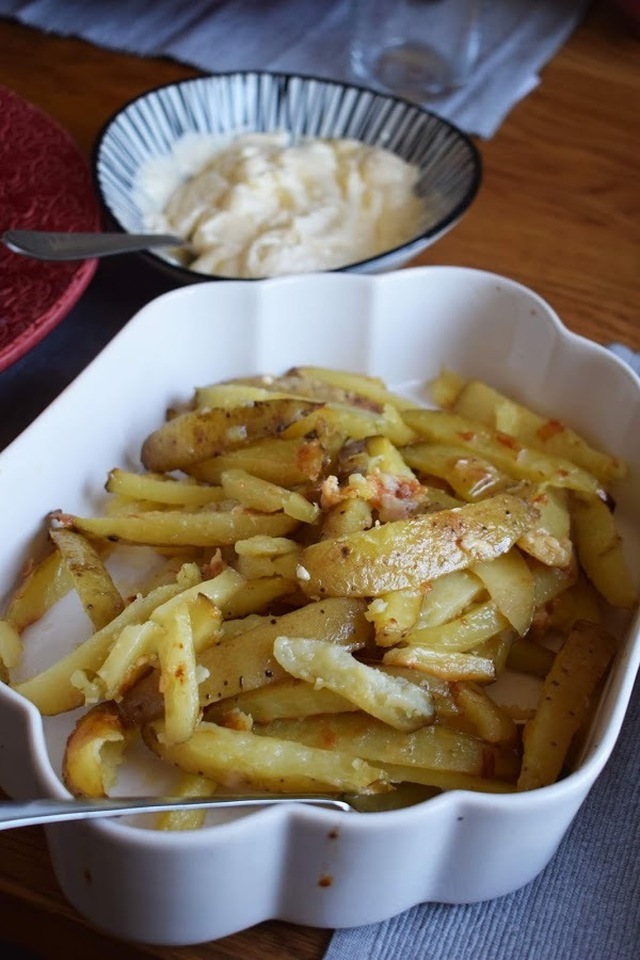 Potatissorters med parmesan och tryffelmajo