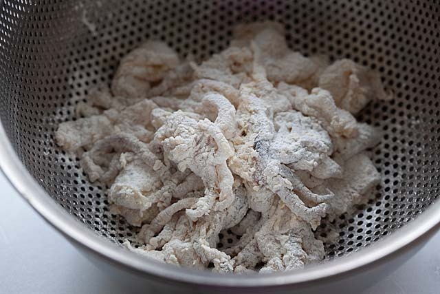 Fried calamari, ready to be served.