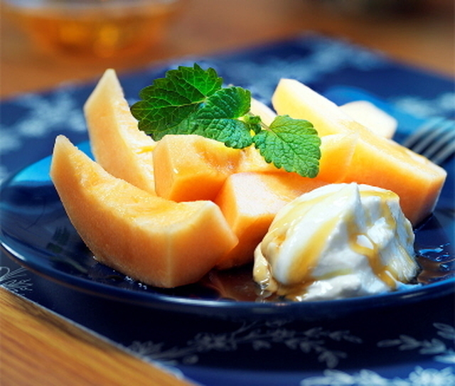 Melon med honungsyoghurt