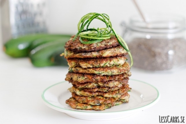 Halloumi och zucchinibiffar