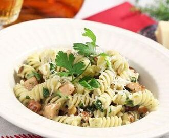 Pasta med kassler- och spenatsås