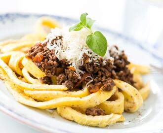 Ägg- och Parmesantagliatelle (och Bolognese)