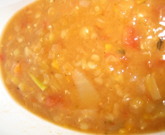 Röd linssoppa med sötpotatis och morot