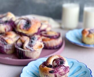 Blåbärsbullar i muffinsformar