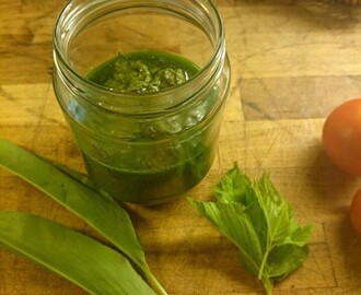 Ramslöks/ Kirskåls Pesto efter skogs promenad