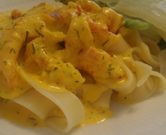 Recept på pasta med kräftstjärtar i saffranssås