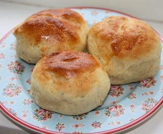 Semlor, släta bullar