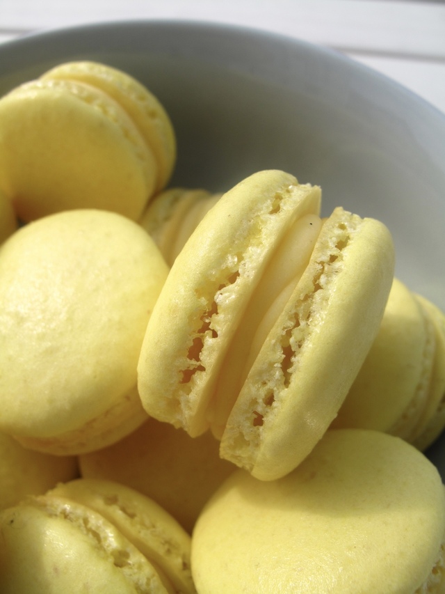 Citrongula macarons