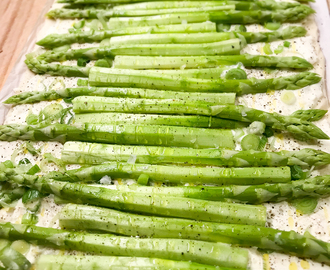 Pizza bianco agli asparagi