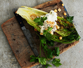 Grillad sallad med ädelost