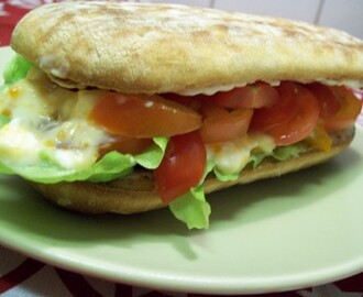 Laxsmörgås med Avokado