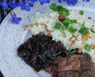 Grillad entrecote med kantarellrisotto och rödlöksmarmelad