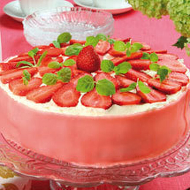 Mors dags- tårta med jordgubbar