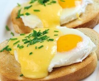 Pocherade ägg med hollandaisesås