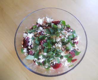 Citrondressade rödbetor med sidfläsk, oregano och feta