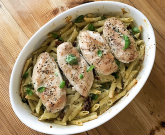 Kyckling med pastagratäng – Recept på enkel middag