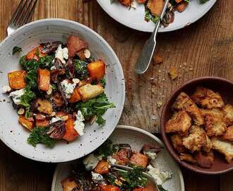 Panzanella med rostad sötpotatis och grönkål