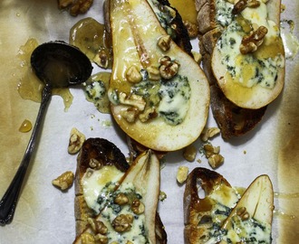 Pear Blue Cheese Crostini with Honey and Walnuts