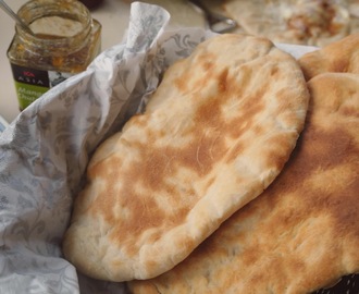 Hembakat naan