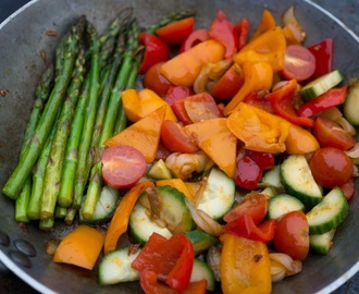 Smörstekt torskrygg med stekta grönsaker