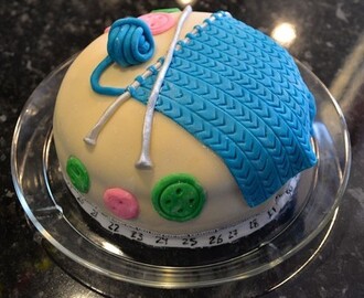Knitting cake