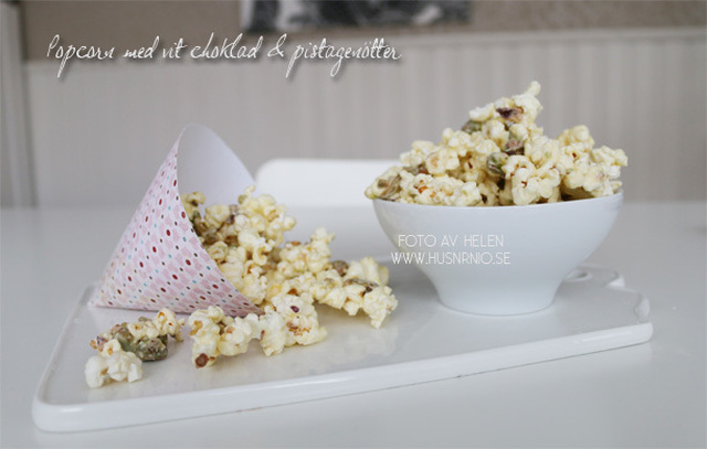 Popcorn med vit choklad & pistagenötter – sötsalt snacks