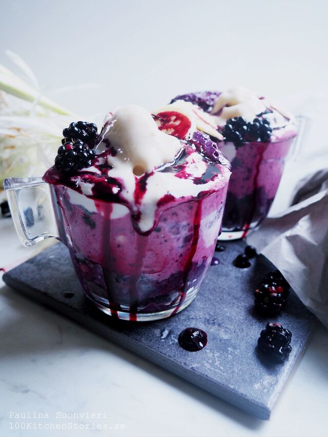 Overnight Blueberry Oats Parfait w Smoothie, Ice Cream and Raw Blueberry Sauce
