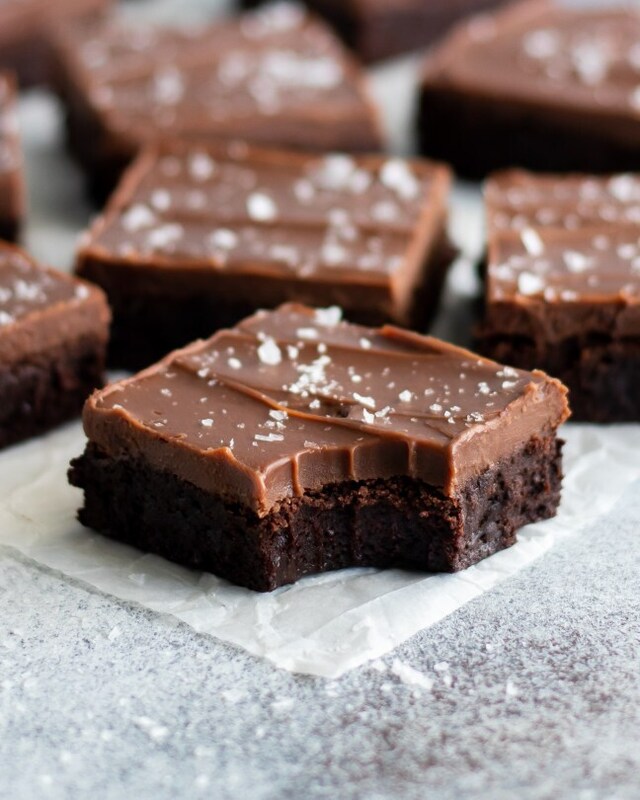 Fudge brownies med glasyr i långpanna