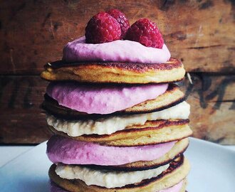 Glutenfria pannkakor med chaismak och hallonkräm