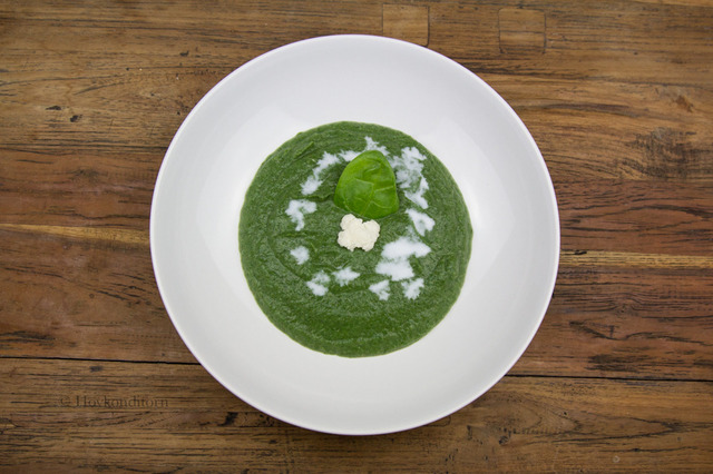 Spinach Cauliflower Coconut Puree Soup