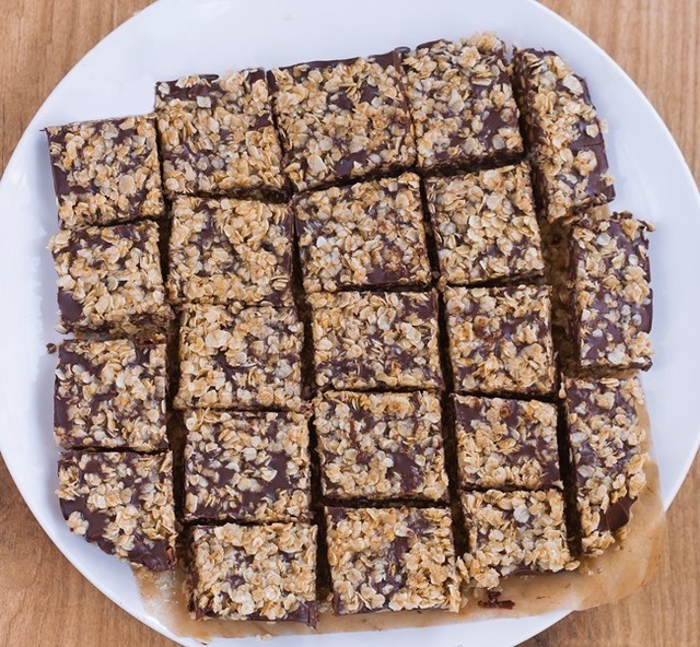 Oatmeal Chocolate Fudge Bars