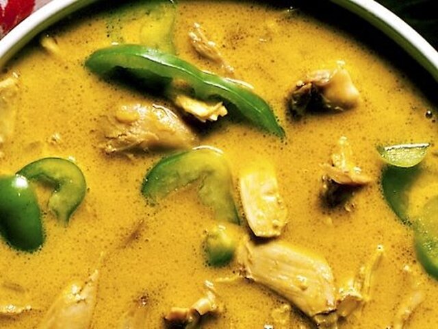 Kycklingsoppa med curry